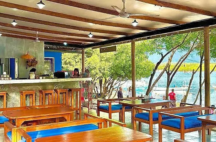Pasir Putih Cottage-menjangan ロッジ Goris