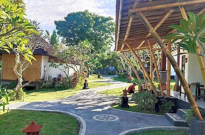 ロッジ Pasir Putih Cottage-menjangan Goris