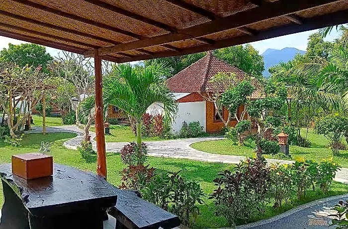 Pasir Putih Cottage-menjangan *