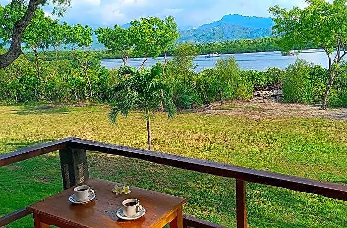 Pasir Putih Cottage-menjangan