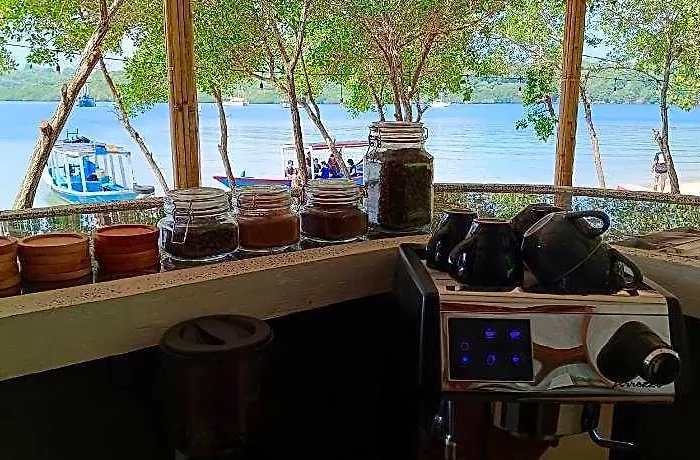 Pasir Putih Cottage-menjangan